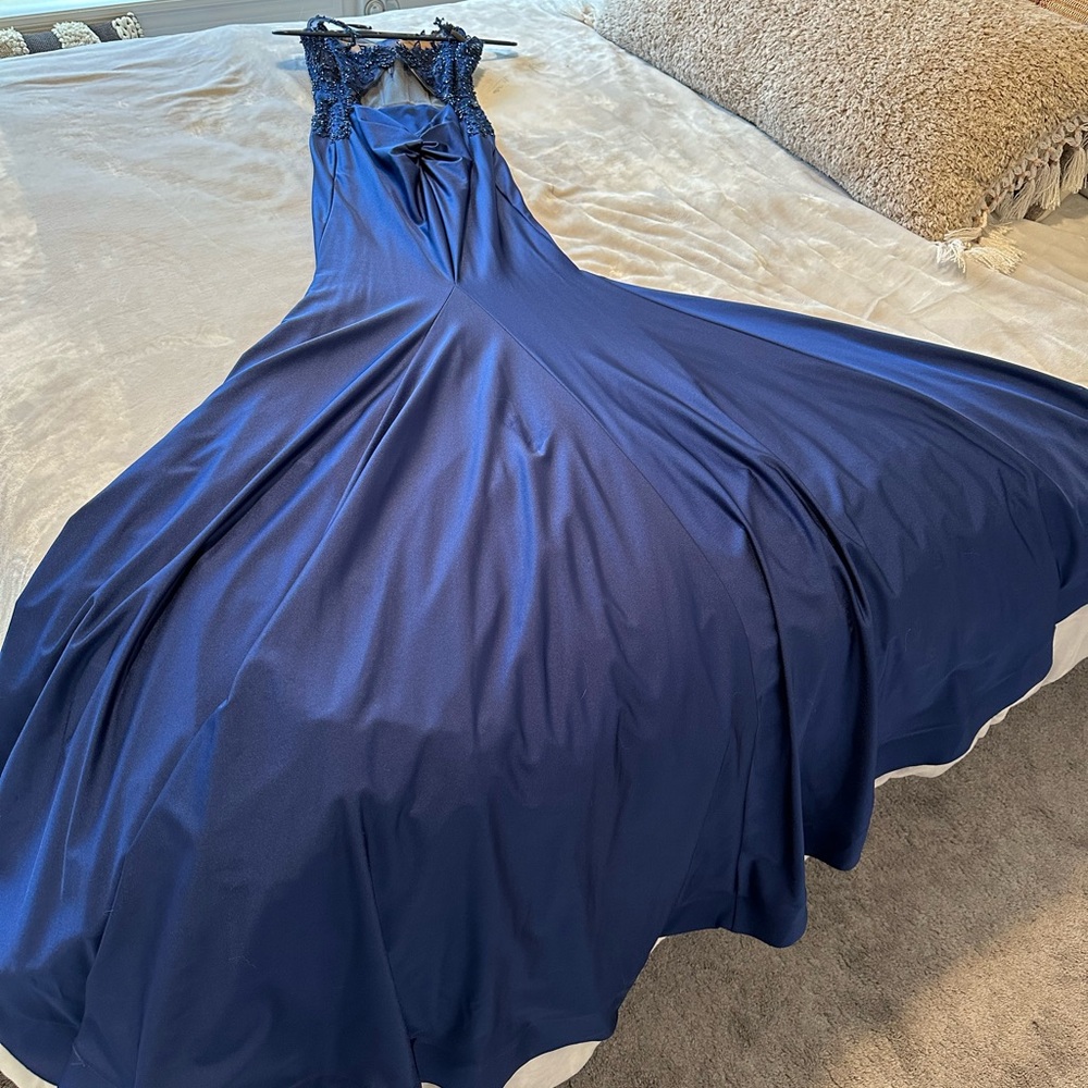 Prom Dress - Picture 3 of 7